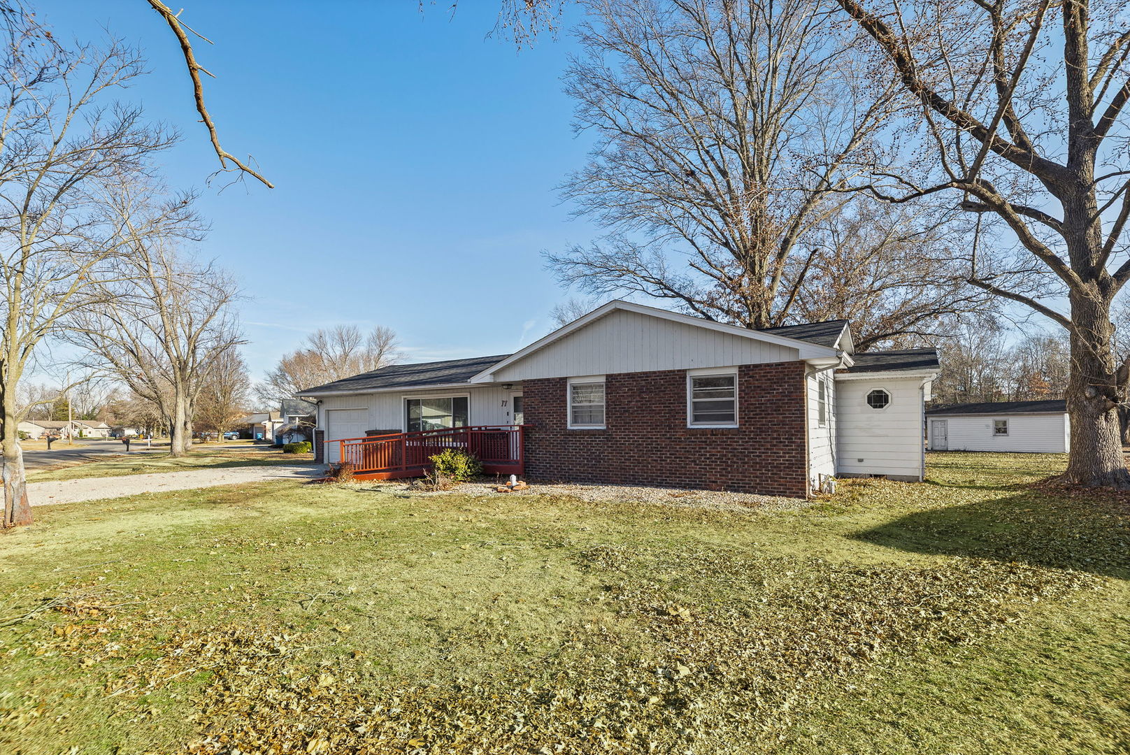 17 CRESTWOOD Lane