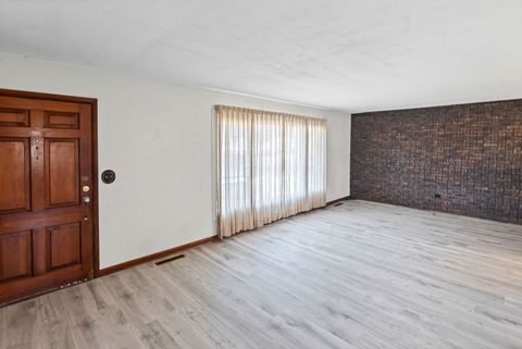 Tiny photo for 17 CRESTWOOD Lane, Centralia, IL 62801 (MLS # EB459811)