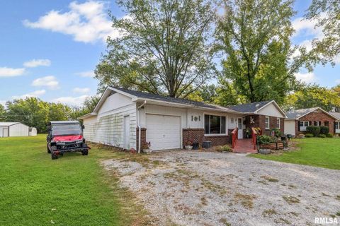 Tiny photo for 17 CRESTWOOD Drive, Centralia, IL 62801 (MLS # EB459811)