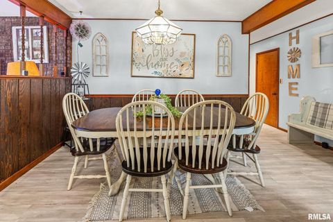 Tiny photo for 17 CRESTWOOD Drive, Centralia, IL 62801 (MLS # EB459811)