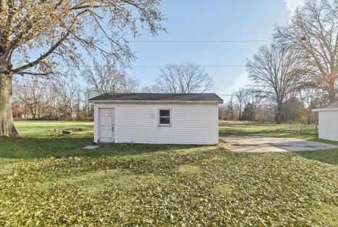Tiny photo for 17 CRESTWOOD Lane, Centralia, IL 62801 (MLS # EB459811)
