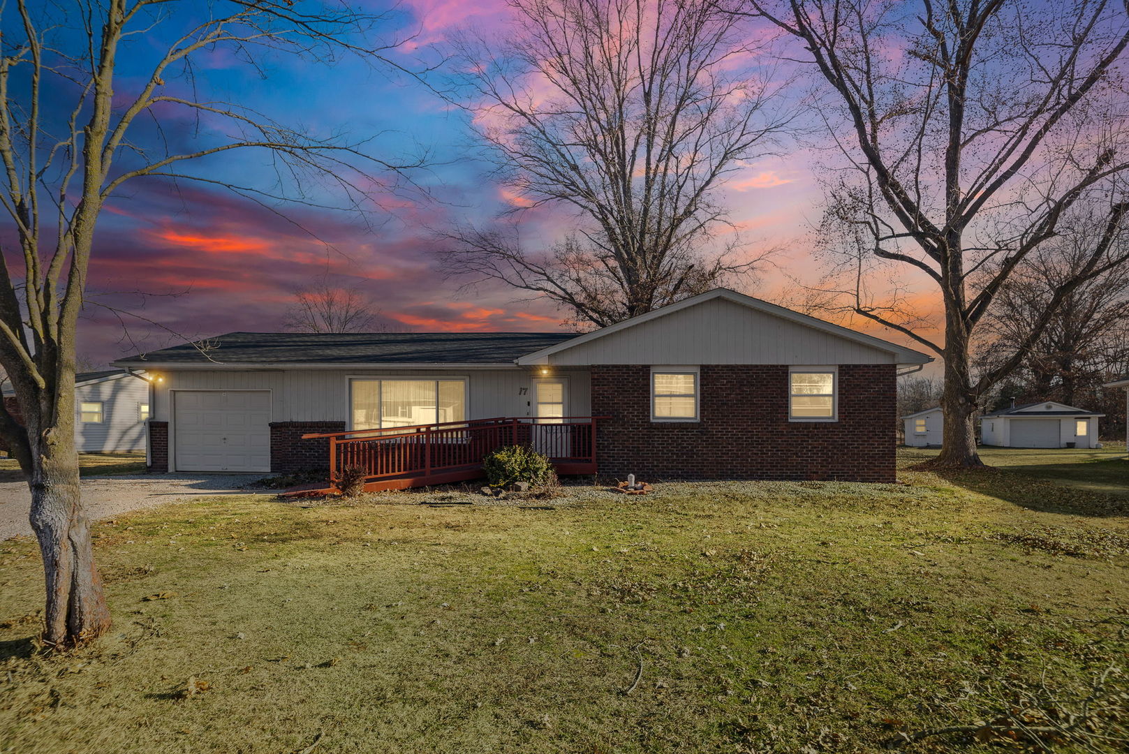 17 CRESTWOOD Lane