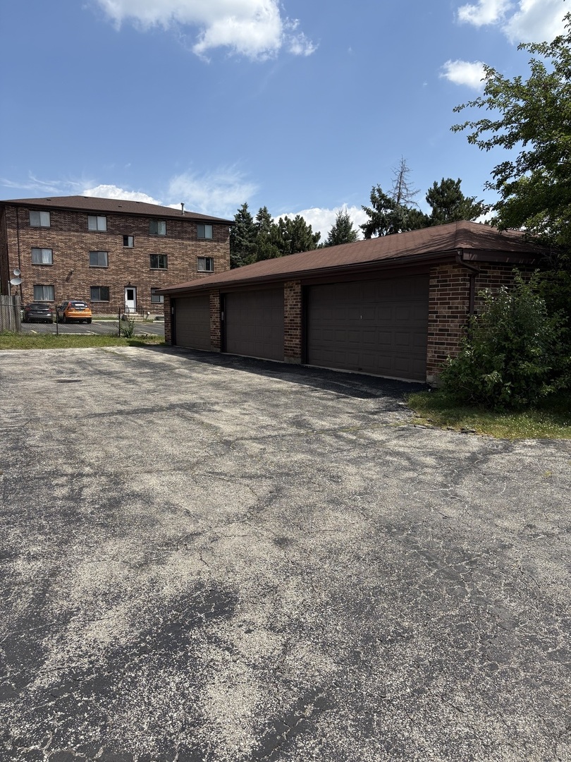 14949 Lakeview Drive 204