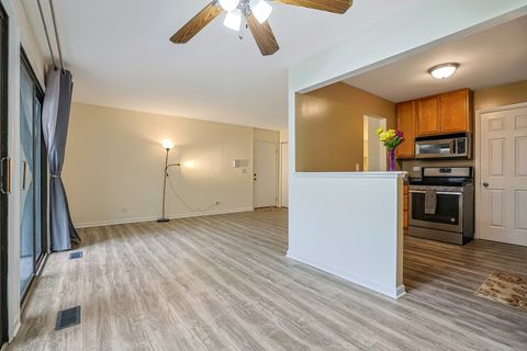 Tiny photo for 402 Sandalwood Lane #C1, Schaumburg, IL 60193 (MLS # 12494740)
