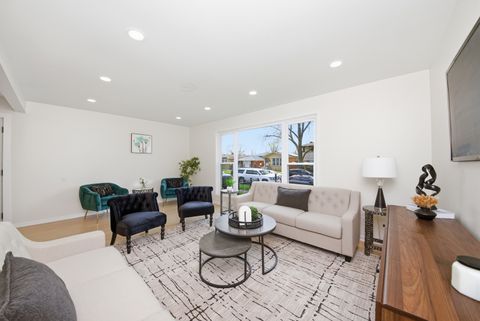 Tiny photo for 11603 S Loomis Street, Chicago, IL 60643 (MLS # 12575283)