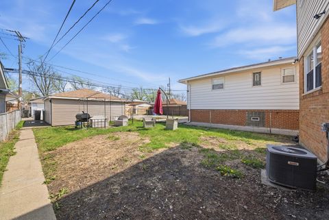 Tiny photo for 11603 S Loomis Street, Chicago, IL 60643 (MLS # 12575283)