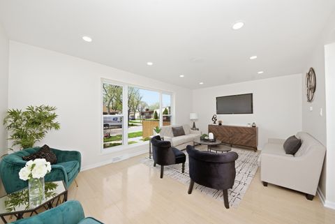 Tiny photo for 11603 S Loomis Street, Chicago, IL 60643 (MLS # 12575283)