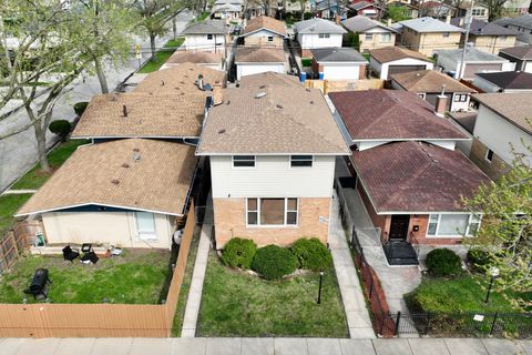 Tiny photo for 11603 S Loomis Street, Chicago, IL 60643 (MLS # 12575283)