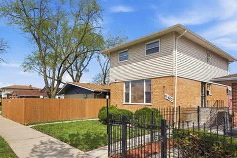 Tiny photo for 11603 S Loomis Street, Chicago, IL 60643 (MLS # 12575283)