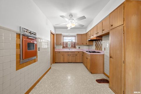 Tiny photo for 1901 W 38TH Street, Davenport, IA 25806 (MLS # QC4269910)