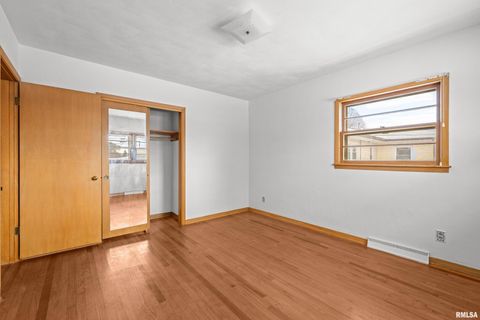 Tiny photo for 1901 W 38TH Street, Davenport, IA 25806 (MLS # QC4269910)