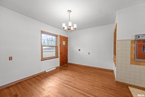 Tiny photo for 1901 W 38TH Street, Davenport, IA 25806 (MLS # QC4269910)