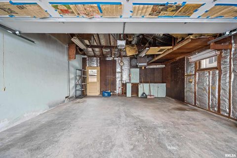 Tiny photo for 1901 W 38TH Street, Davenport, IA 25806 (MLS # QC4269910)