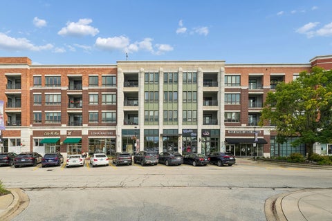 Photo of 450 Village Center Drive #302, Burr Ridge, IL 60527 (MLS # 12747354)