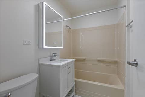 Tiny photo for 701 S Elmhurst Road #H, Des Plaines, IL 60016 (MLS # 12720640)