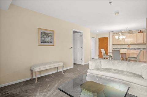 Tiny photo for 115 Hunt Club Drive #114N, St. Charles, IL 60174 (MLS # 12602106)