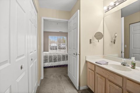 Tiny photo for 115 Hunt Club Drive #114N, St. Charles, IL 60174 (MLS # 12602106)