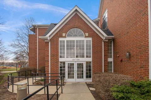 Photo of 115 Hunt Club Drive #114N, St. Charles, IL 60174 (MLS # 12602106)