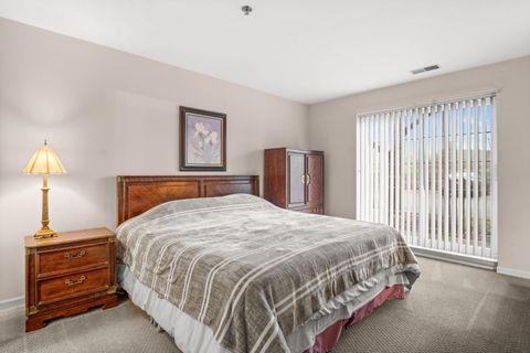 Tiny photo for 115 Hunt Club Drive #114N, St. Charles, IL 60174 (MLS # 12602106)