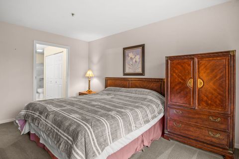 Tiny photo for 115 Hunt Club Drive #114N, St. Charles, IL 60174 (MLS # 12602106)