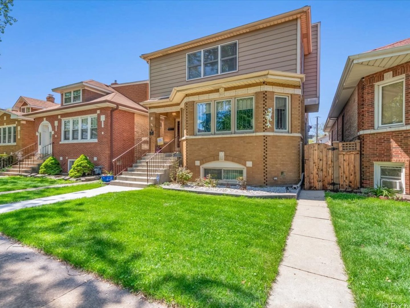 2642 N 78th Avenue