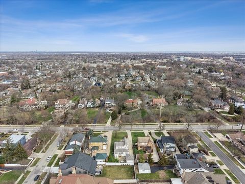 Tiny photo for 240 W Saint Charles Road, Elmhurst, IL 60126 (MLS # 12599436)