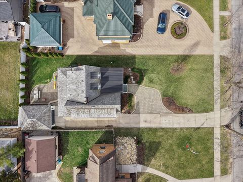 Tiny photo for 240 W Saint Charles Road, Elmhurst, IL 60126 (MLS # 12599436)