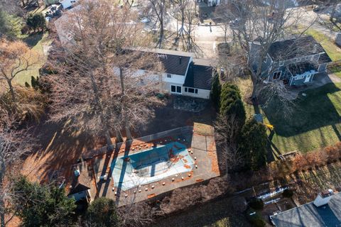 Tiny photo for 2850 Beckwith Court, Northbrook, IL 60062 (MLS # 12528881)