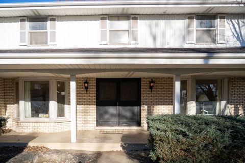 Tiny photo for 2850 Beckwith Court, Northbrook, IL 60062 (MLS # 12528881)