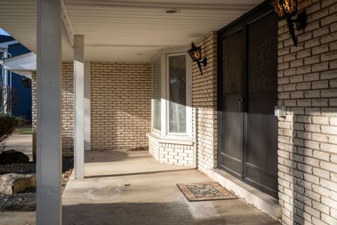 Tiny photo for 2850 Beckwith Court, Northbrook, IL 60062 (MLS # 12528881)