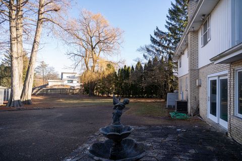 Tiny photo for 2850 Beckwith Court, Northbrook, IL 60062 (MLS # 12528881)