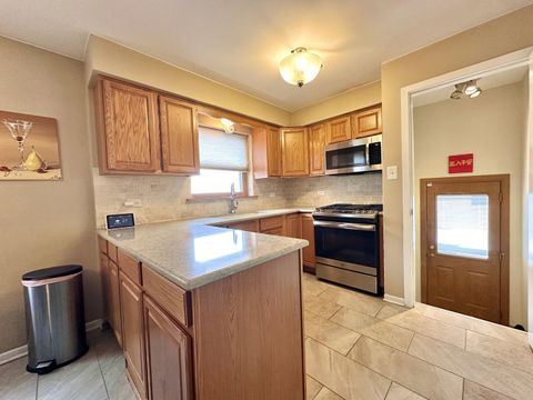 Tiny photo for 7733 S Sawyer Avenue, Chicago, IL 60652 (MLS # 12594392)