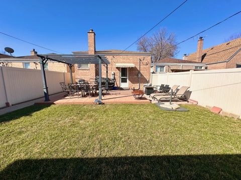 Tiny photo for 7733 S Sawyer Avenue, Chicago, IL 60652 (MLS # 12594392)