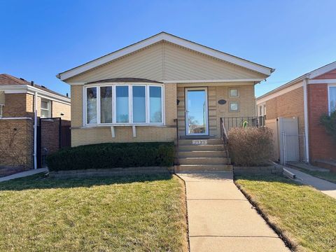 Photo of 7733 S Sawyer Avenue, Chicago, IL 60652 (MLS # 12594392)
