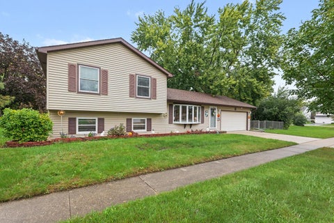 Photo of 430 E Morse Avenue, Bartlett, IL 60103 (MLS # 12773488)