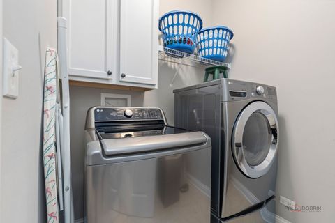 Tiny photo for 616 Parkside Court, Libertyville, IL 60048 (MLS # 12505462)