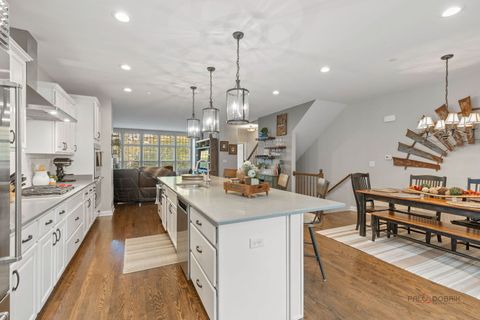 Tiny photo for 616 Parkside Court, Libertyville, IL 60048 (MLS # 12505462)