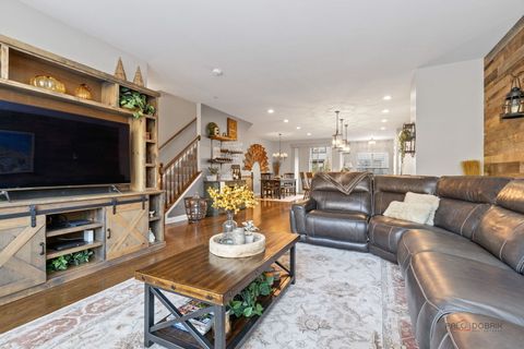 Tiny photo for 616 Parkside Court, Libertyville, IL 60048 (MLS # 12505462)