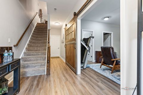 Tiny photo for 616 Parkside Court, Libertyville, IL 60048 (MLS # 12505462)