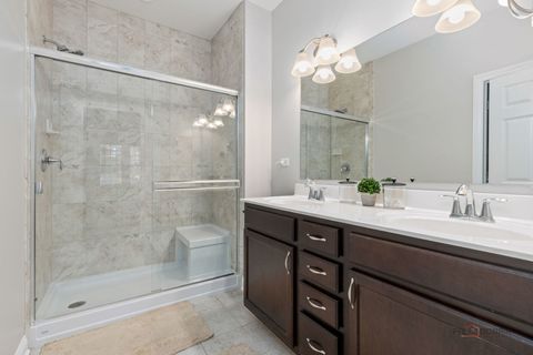 Tiny photo for 616 Parkside Court, Libertyville, IL 60048 (MLS # 12505462)