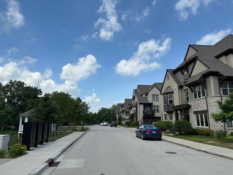 Tiny photo for 616 Parkside Court, Libertyville, IL 60048 (MLS # 12505462)