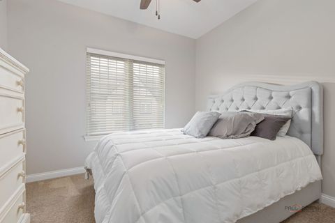 Tiny photo for 616 Parkside Court, Libertyville, IL 60048 (MLS # 12505462)