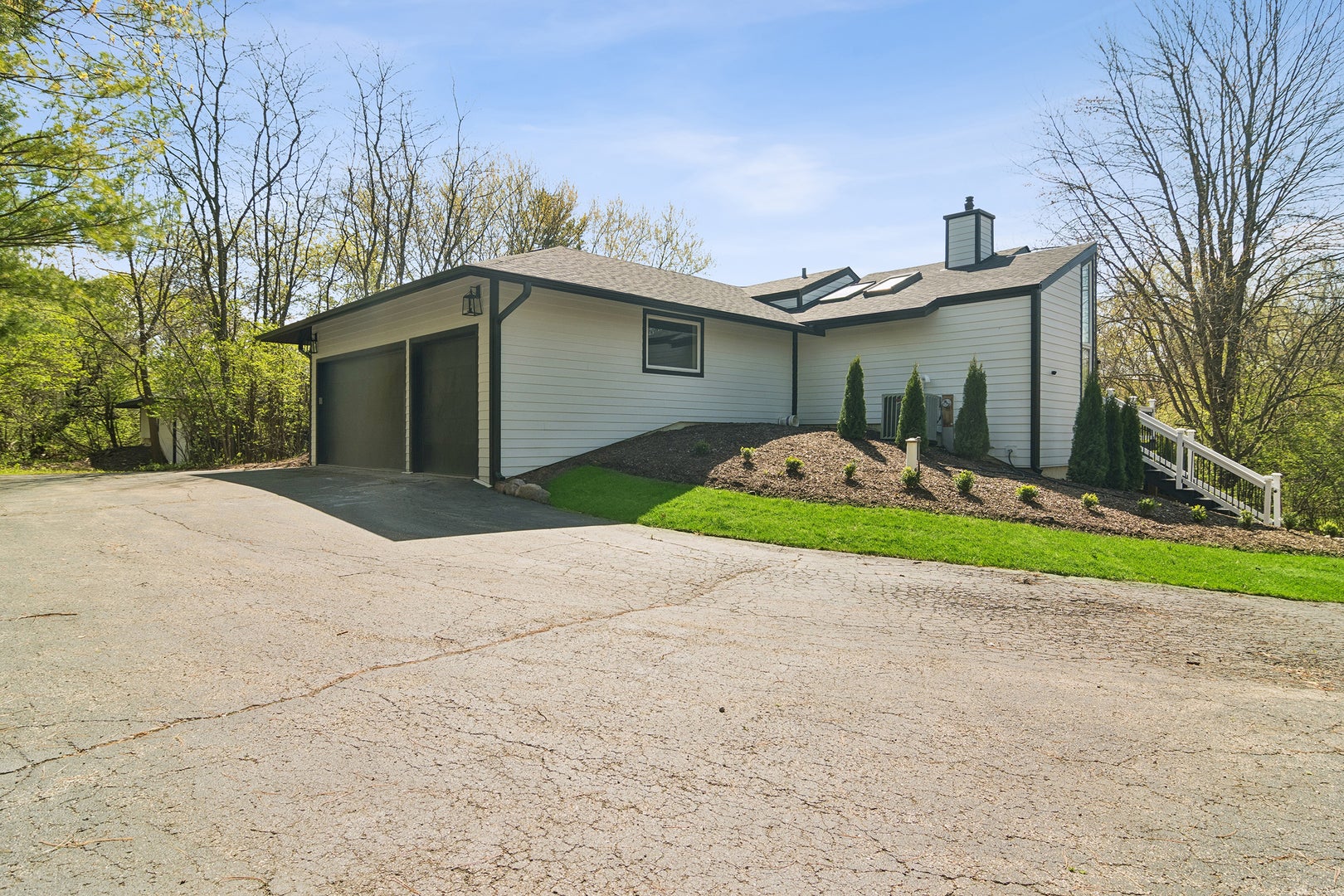 6739 Lakeridge Drive