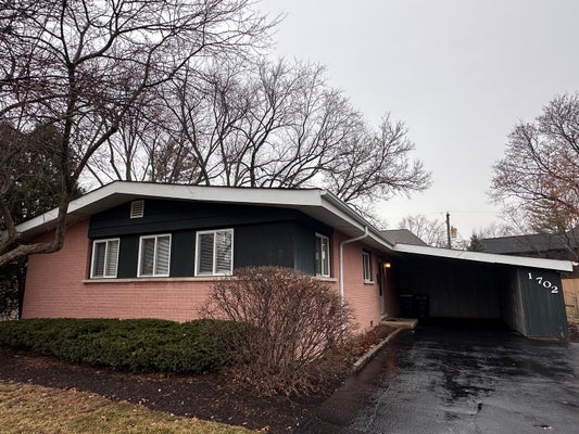 1702 W OAKTON ST, ARLINGTON HEIGHTS, IL 60004 - Image 1265e090d08e2e059801eee083d8d3a8/2599024482