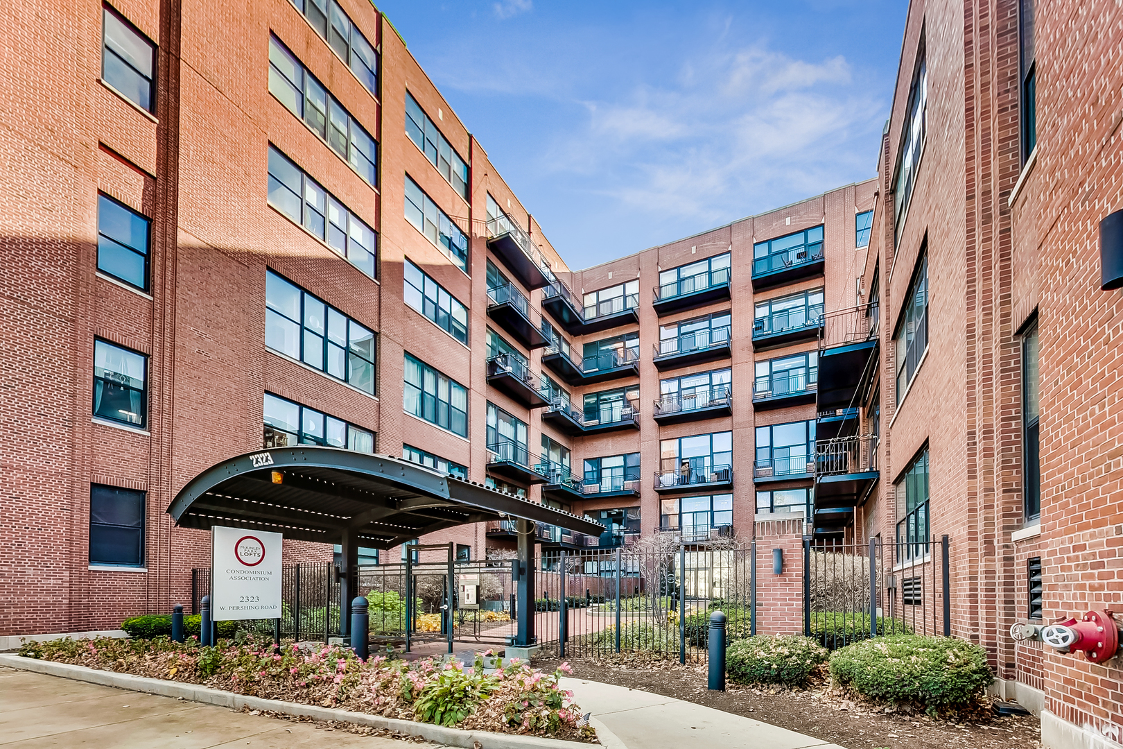 2323 W Pershing Road 124
