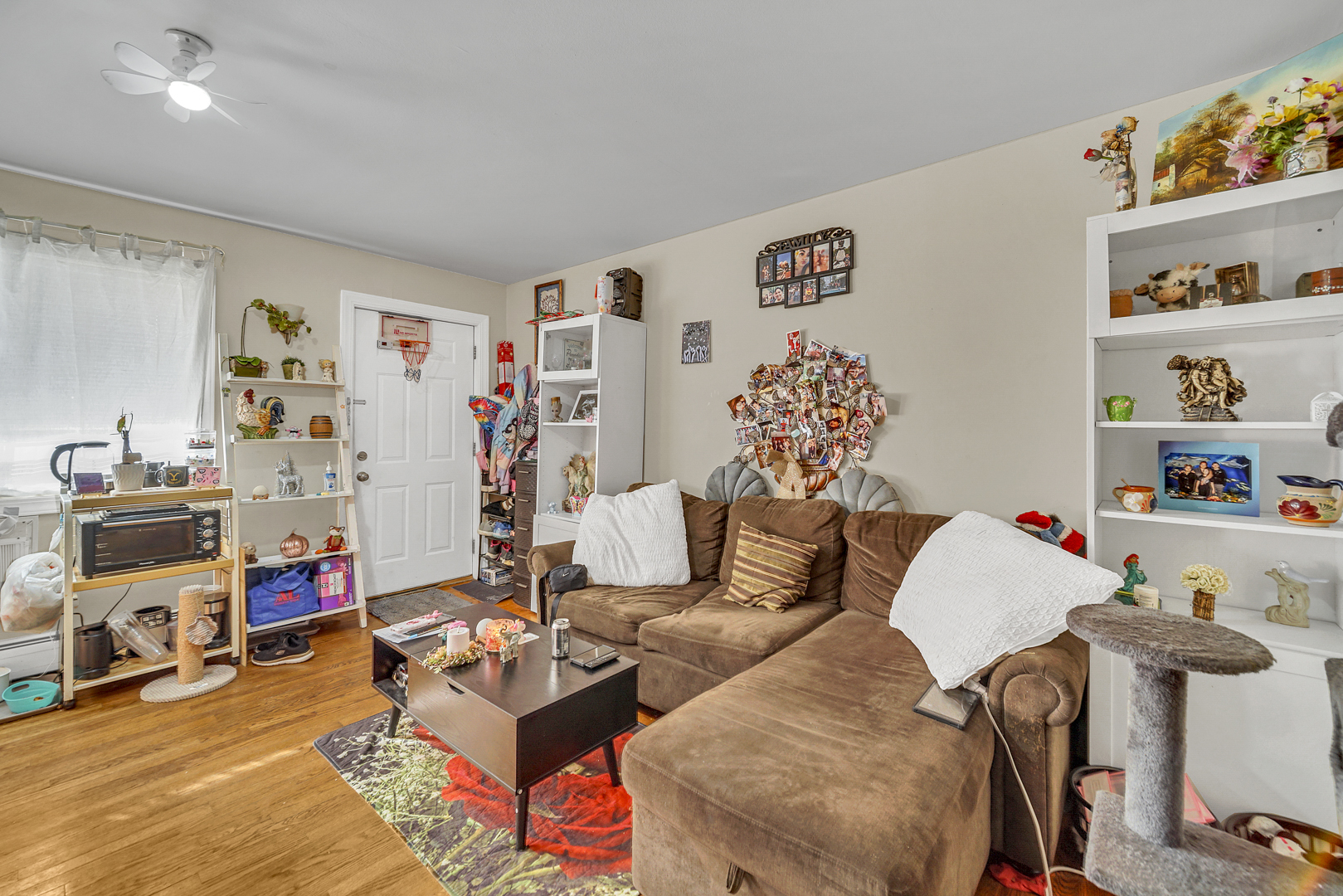 327 N Princeton Avenue 9