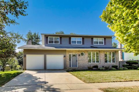 Photo of 427 Charlestown Drive, Bolingbrook, IL 60440 (MLS # 12483407)