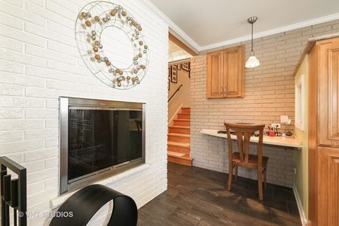 Tiny photo for 128 S Linden Avenue, Elmhurst, IL 60126 (MLS # 12448538)