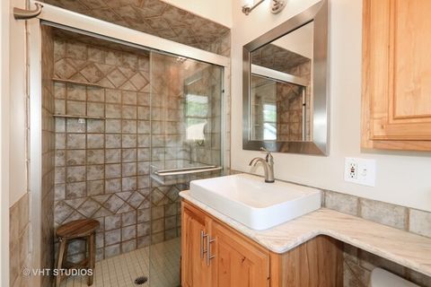 Tiny photo for 128 S Linden Avenue, Elmhurst, IL 60126 (MLS # 12448538)