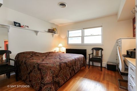 Tiny photo for 128 S Linden Avenue, Elmhurst, IL 60126 (MLS # 12448538)